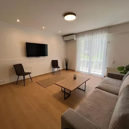 Modern Flat Close To The Beach-ground Floor *